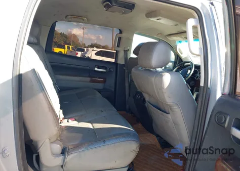 2007 Toyota Tundra Limited 5.7L V8 z USA, uszkodzony, nr VIN 5TFEV58197X030682